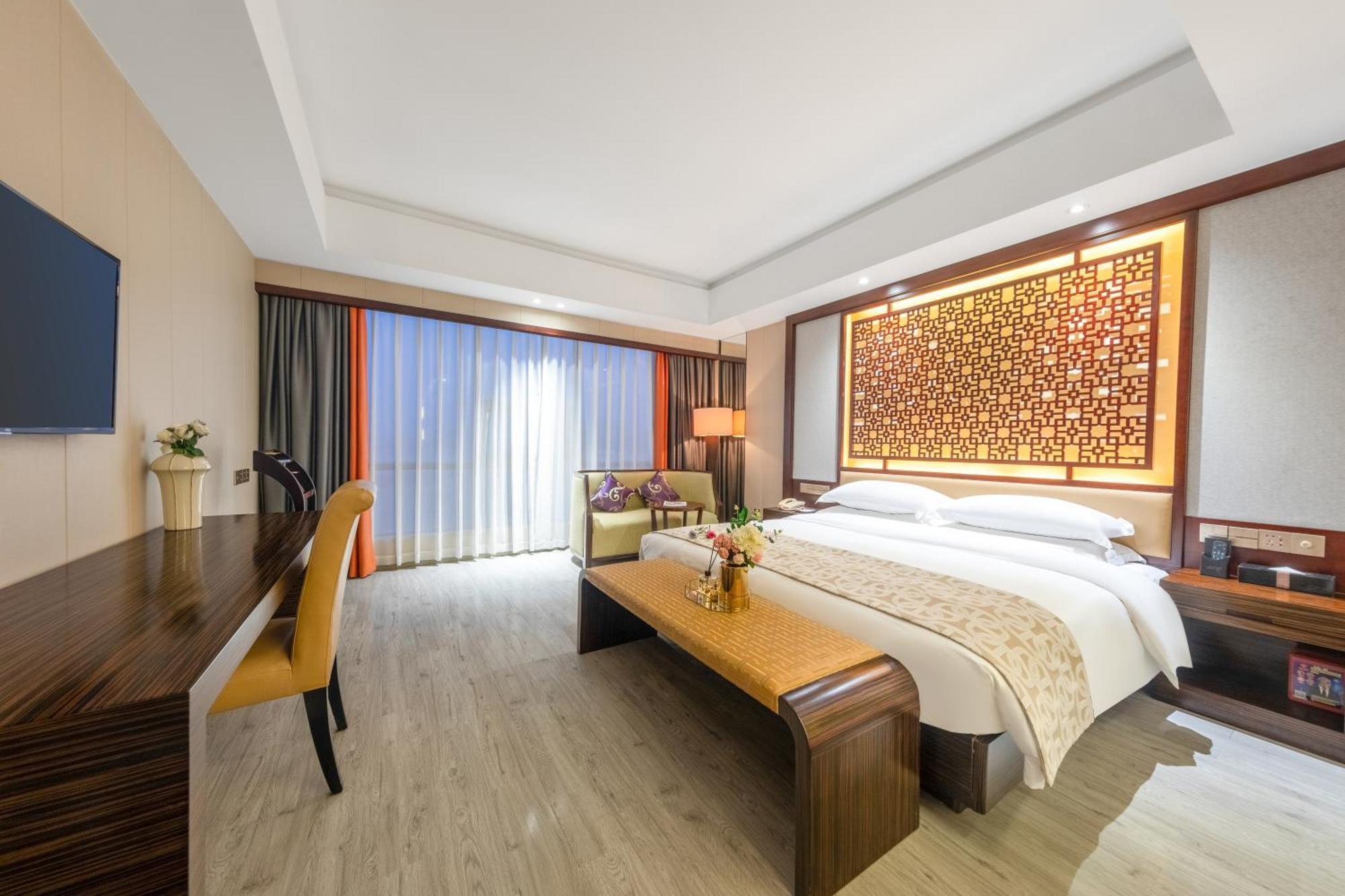 King Royal Hotel Yunfu Exterior photo