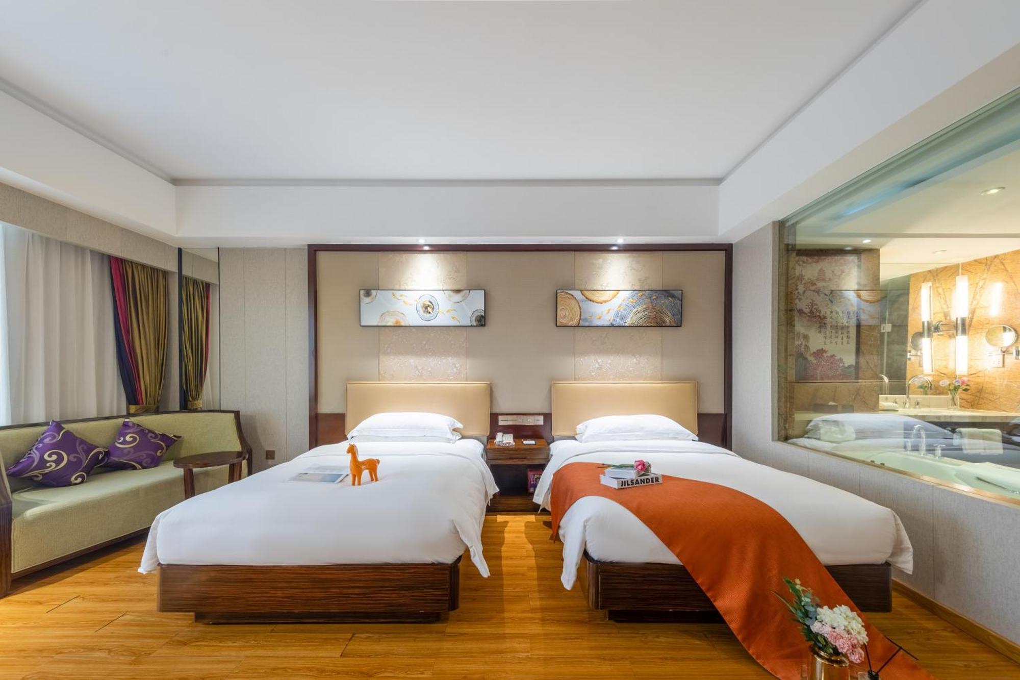 King Royal Hotel Yunfu Exterior photo