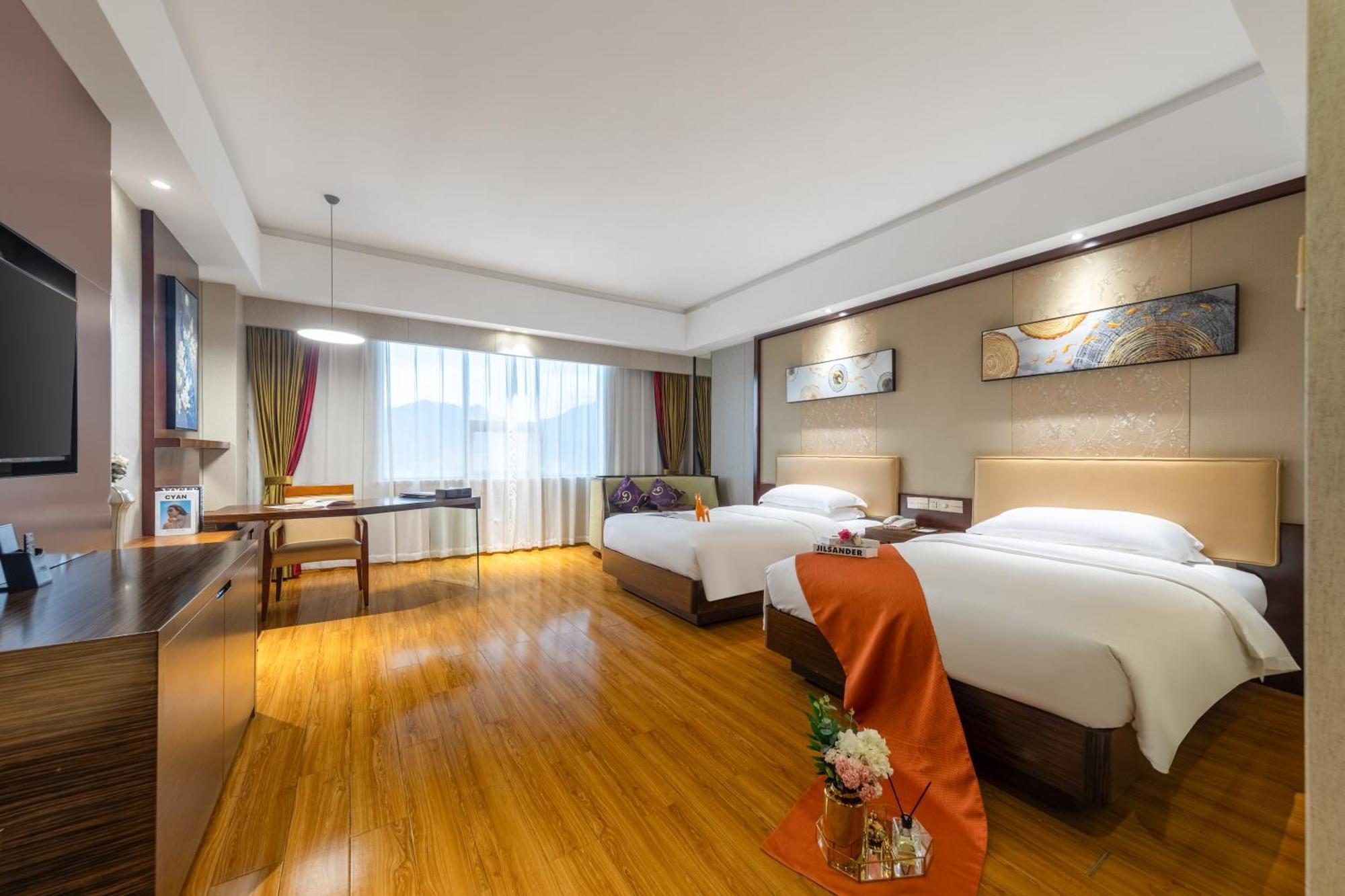 King Royal Hotel Yunfu Exterior photo