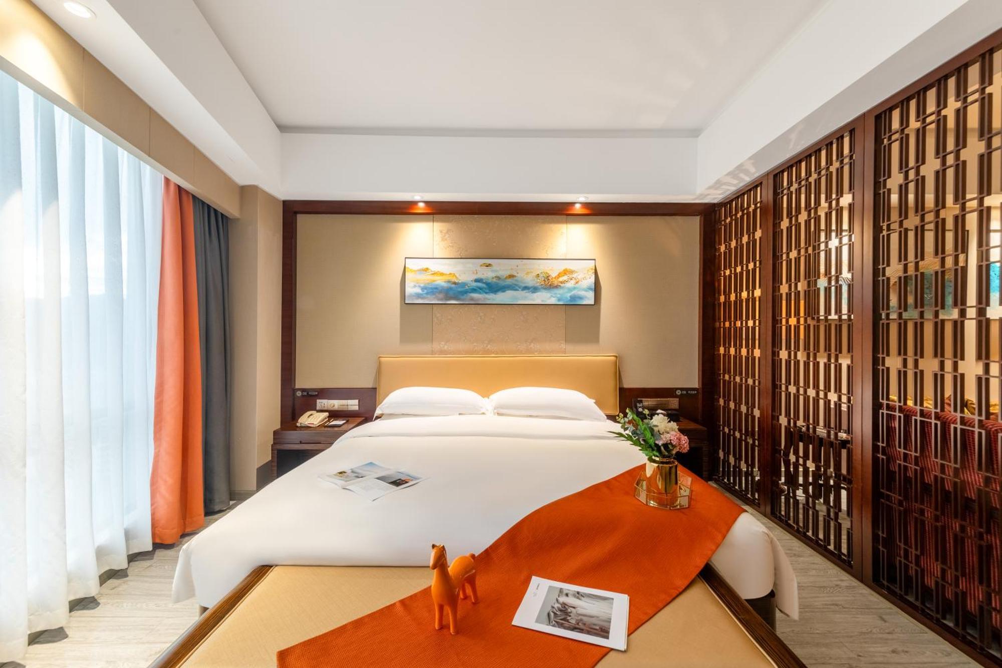 King Royal Hotel Yunfu Exterior photo