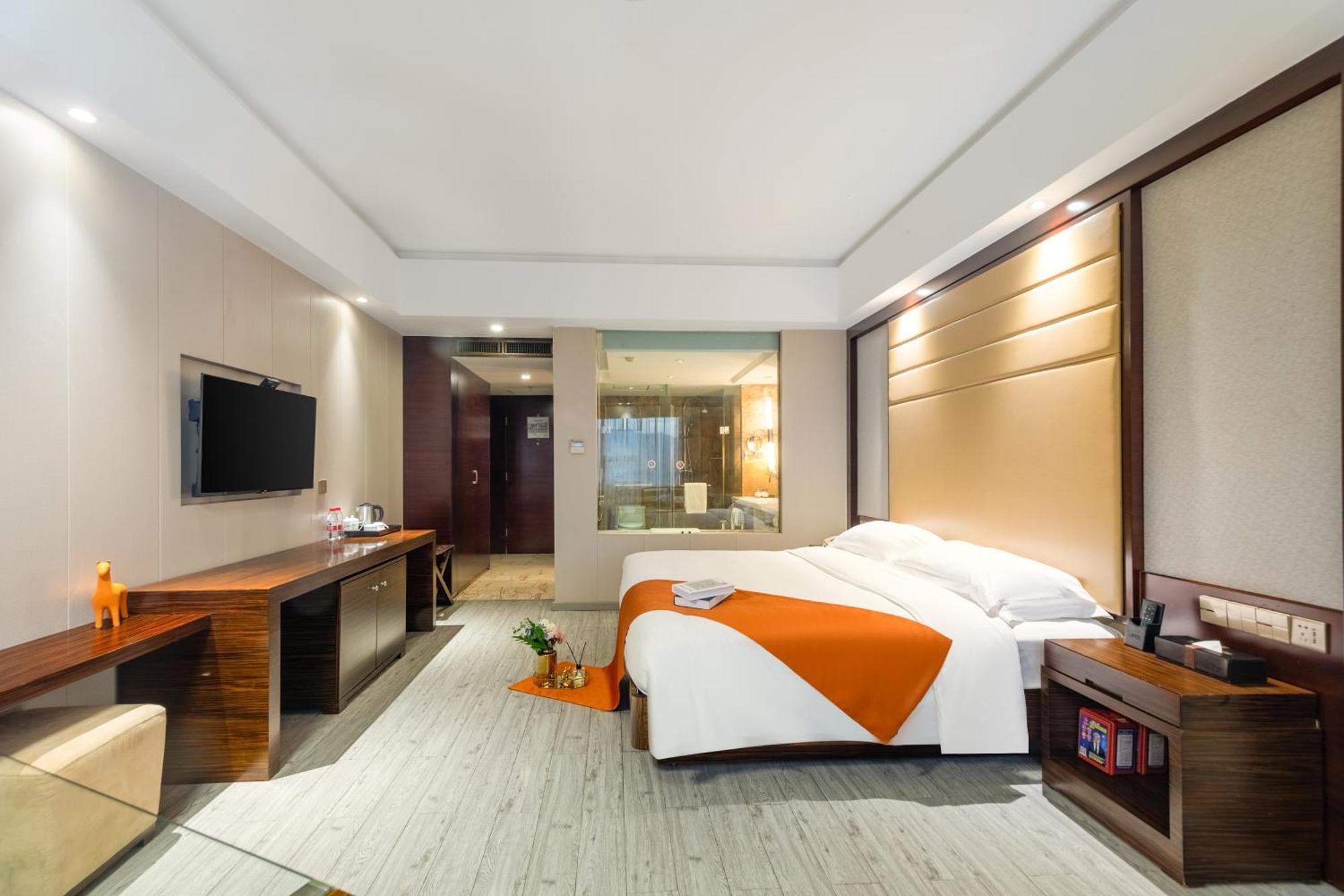 King Royal Hotel Yunfu Exterior photo