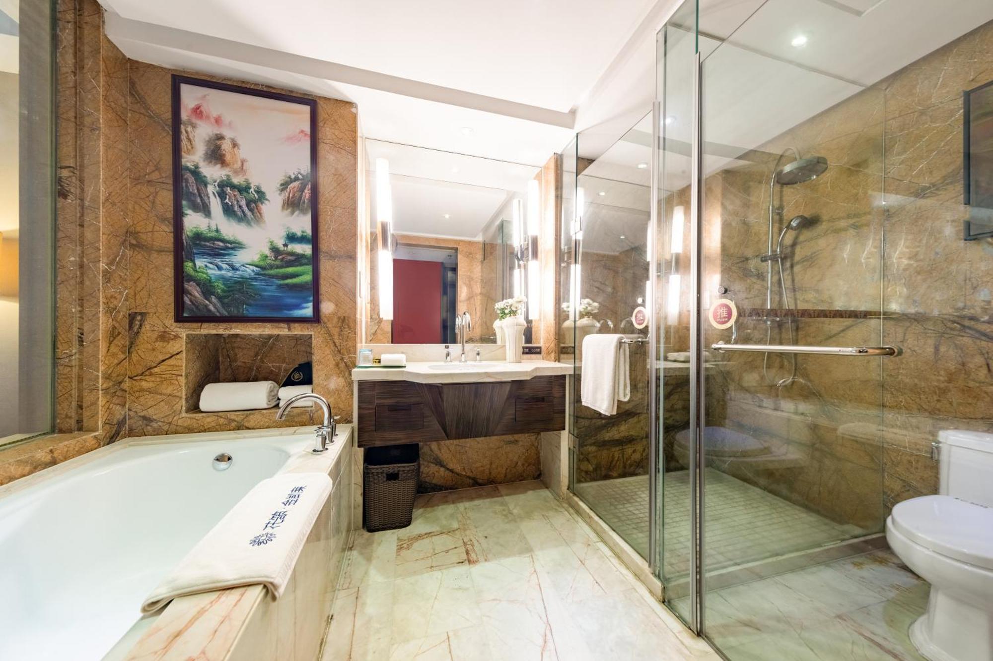 King Royal Hotel Yunfu Exterior photo